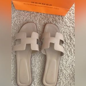 Hermes slippers women gently used good condition size 39